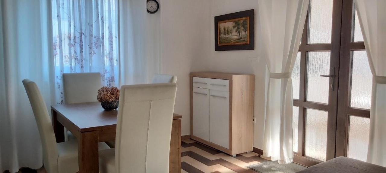 Apartment Iva Njivice Kültér fotó