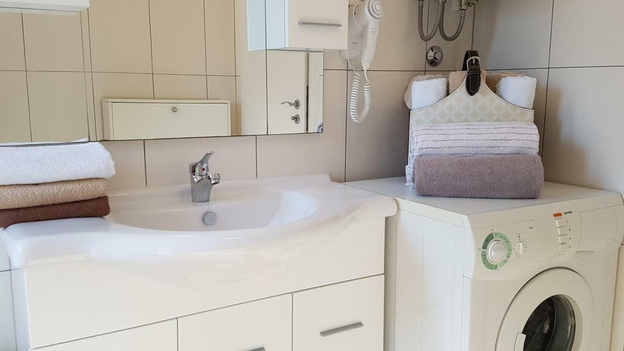 Apartment Iva Njivice Kültér fotó